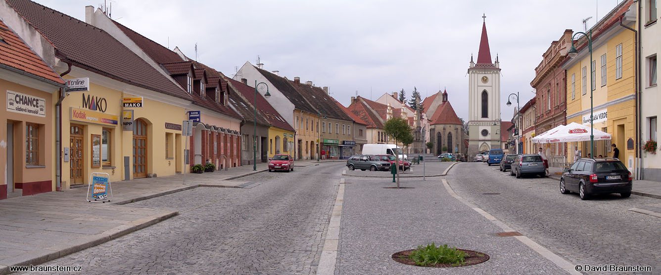 2005_0910_115711_cz_namesti_v_blatne