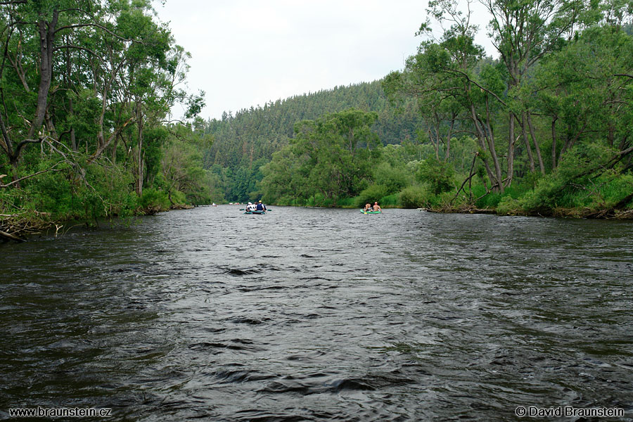 2006_0617_120055_vl_vltava_pod_zatoni