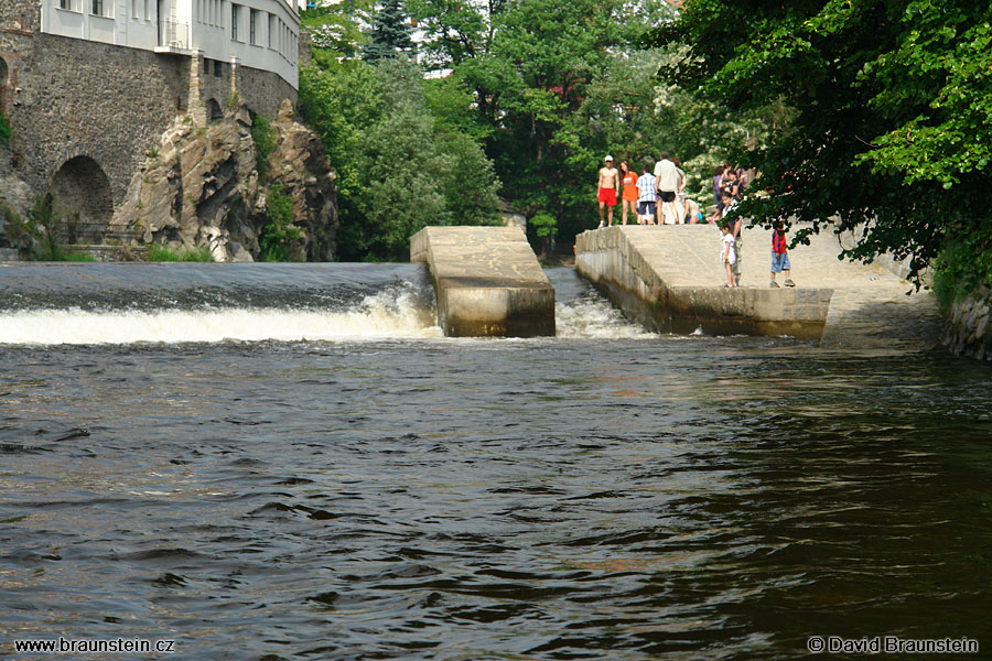 2006_0617_150612_vl_retarderka_3_jezu_v_c_krumlove